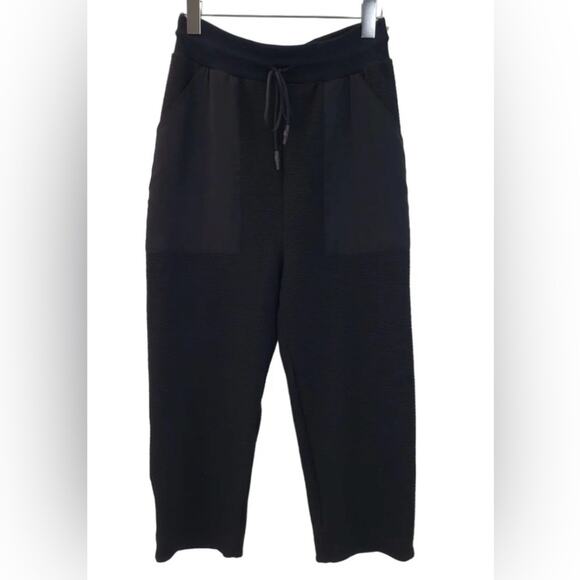 Suki + Solaine Pants - Suki + Solaine Textured Casual Capri Pants Size M